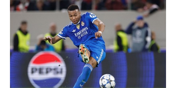 Kylian Mbappé erzielte vier Tore in einem einzigen Champions-League-Spiel Kylian Mbappé erzielte vier Tore in einem einzigen Champions-League-Spiel